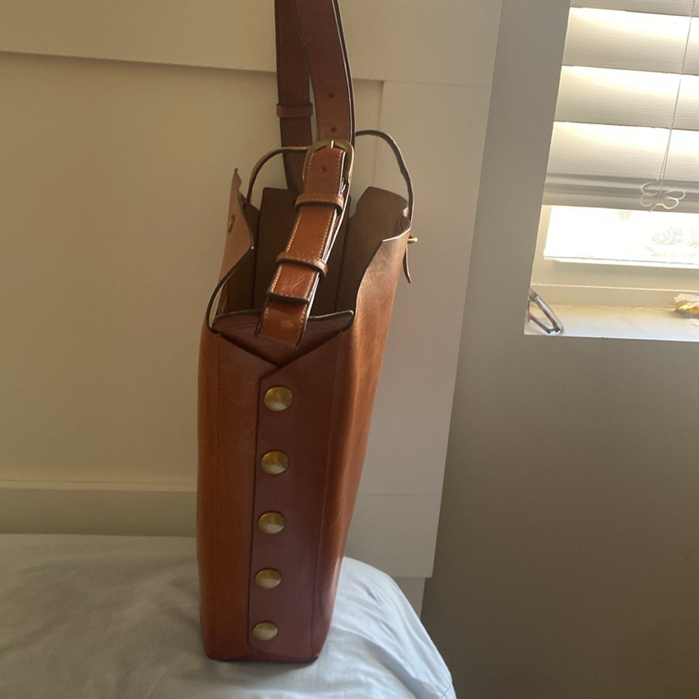 Tory Burch brown tote bag: shoulder bag - Picture 8 of 16